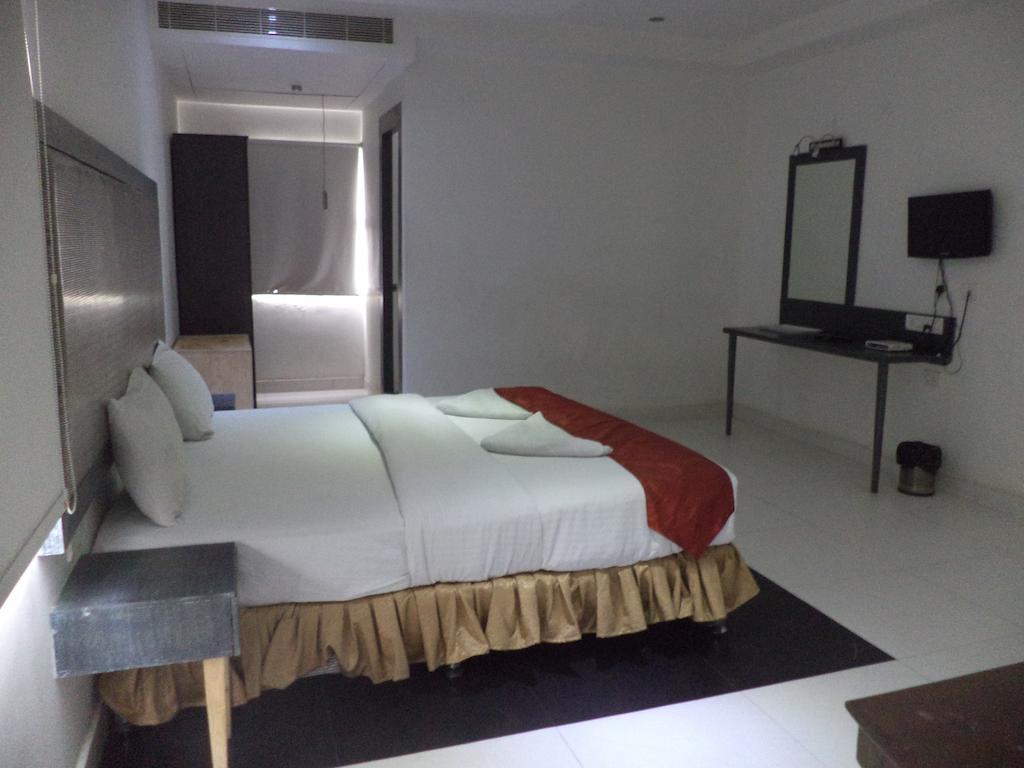 Hotel O Palak Residency Near Erragadda Metro Station Hyderabad Habitación foto
